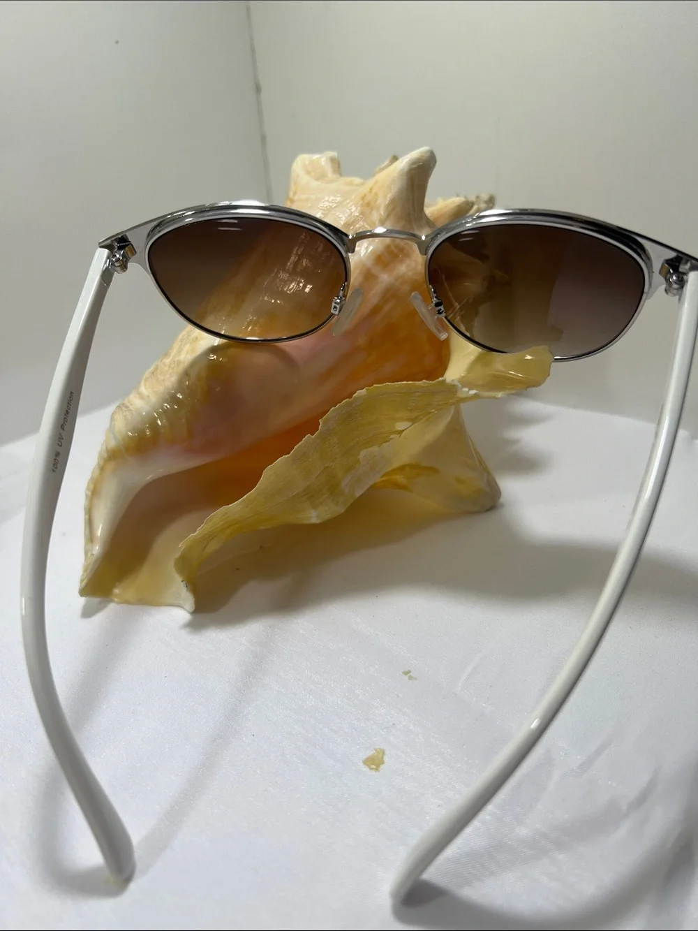 Vintage White Frame Sunglasses with Brown Gradient Lenses
